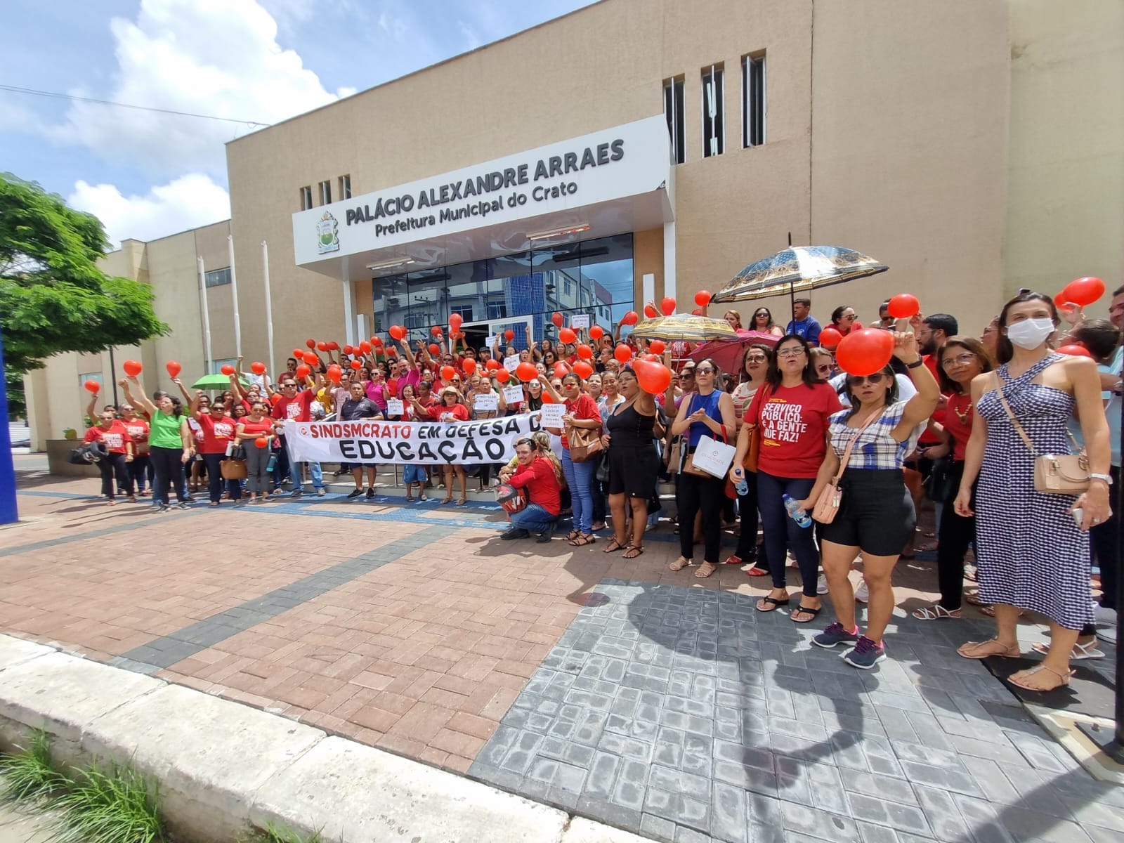 MARCHA DE SERVIDORES EM DEFESA DO SERVIÇO PÚBLICO DE QUALIDADE.